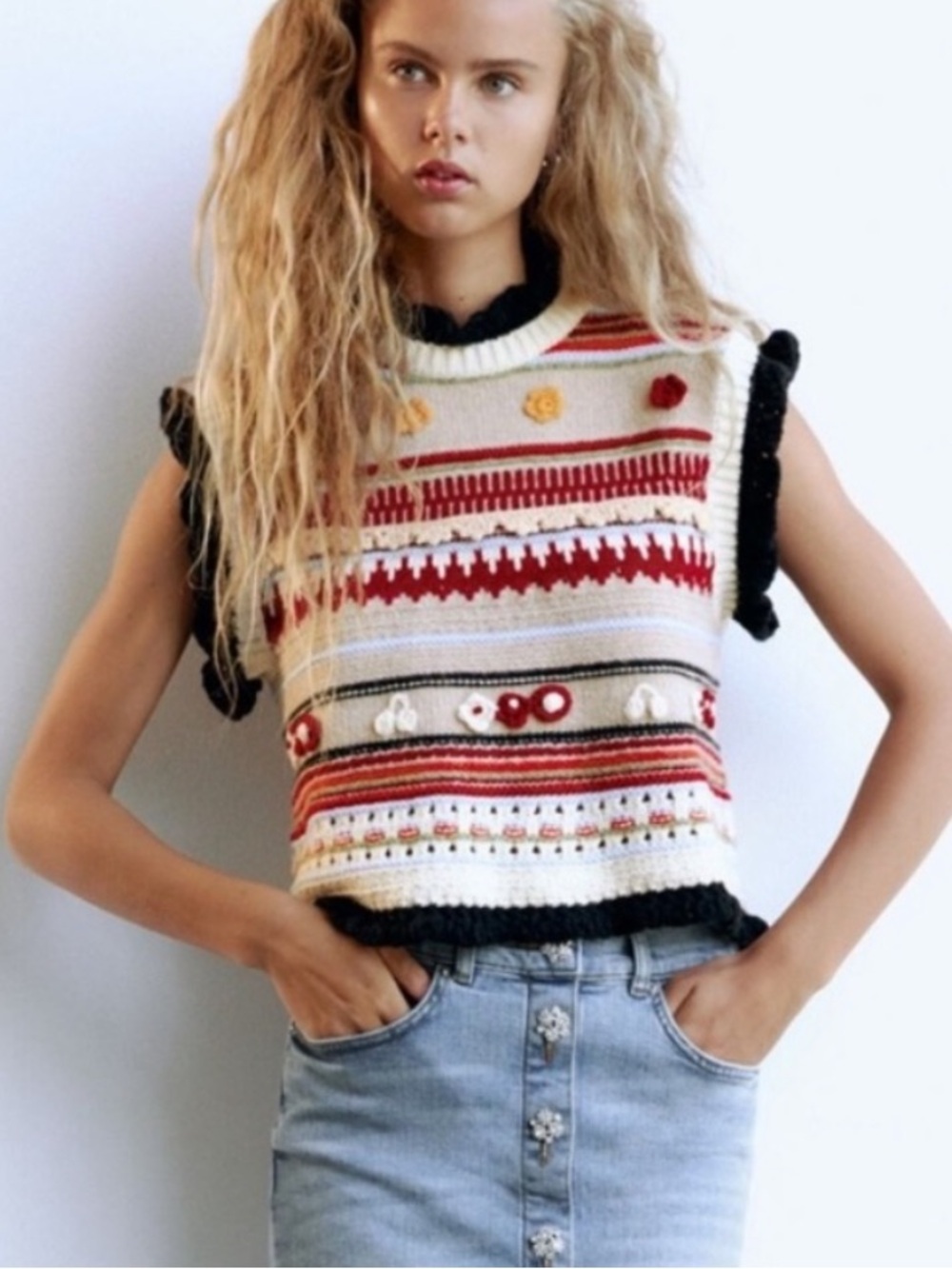 Zara Cropped Sleeveless Knit Top in Cream, Red, Black